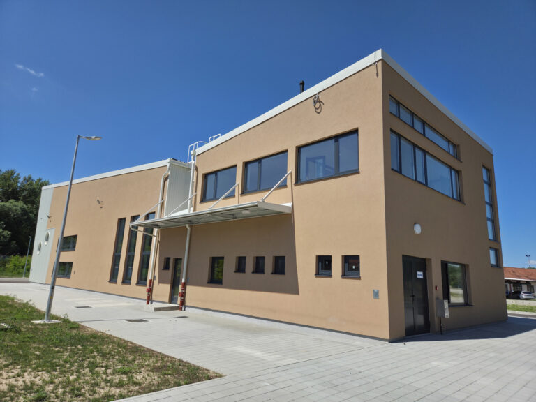 Lučka uprava Sisak – prodajno-servisni centar